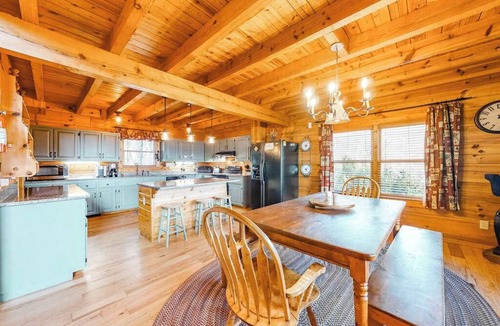 Sylva House | Secluded cabin with mountain views, fire pit & billiards