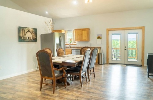 Walnut Shade House | Secluded Ranch Stay w/Views | 2BR/2BA