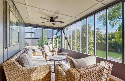Caryville House | Serene Home Sleeps 14 Dock Waterslide Near Marina