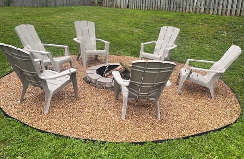 Kearney House | Serenity near the city! 3-BR 2B sleeps 9! 30 mins from DT, stadiums and AIRPORT