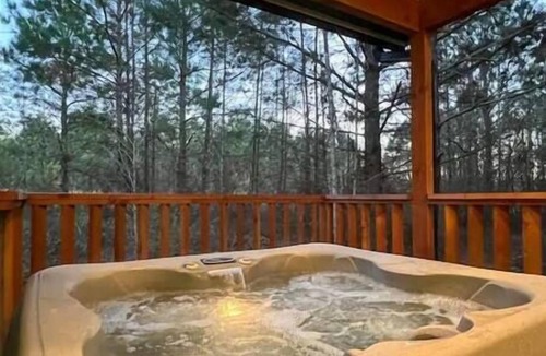 Broken Bow Cabin | SERENITY NOW · Relax & Unwind