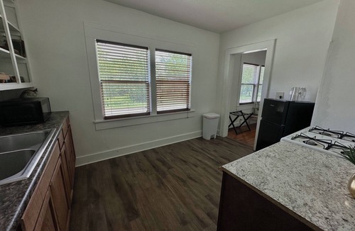 McAlester Apartment | Simple Studio 440