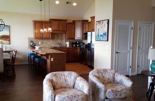 Hollister Condo | Simply Irresistible III * Right on the Lake and Close to All the Action!
