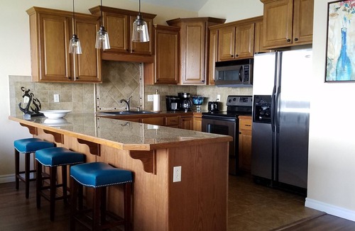 Hollister Condo | Simply Irresistible III * Right on the Lake and Close to All the Action!