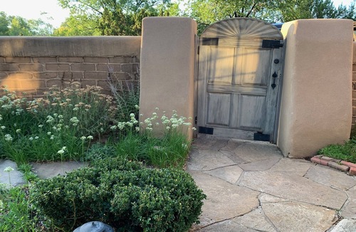 Santa Fe House | Single level large family home in the heart of SF.
