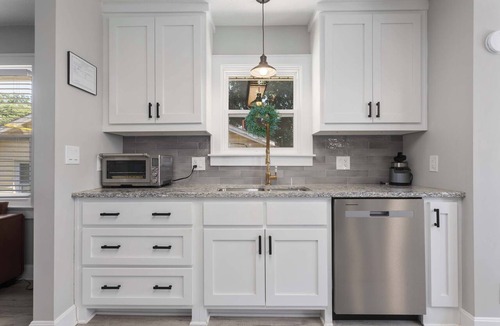 North Kansas City Apartment | Single Level Ranch - 2 Bedroom Home - sleeps 4