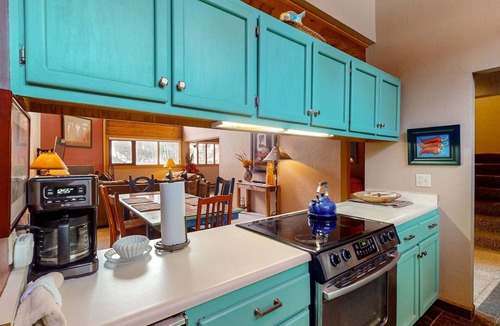 Taos Ski Valley Condo | Ski Valley View - Balcony, Walk to Lifts & Town