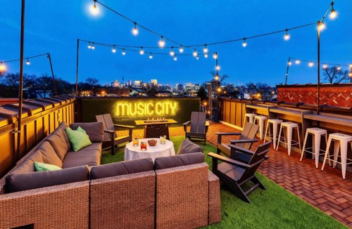 Hadley - Washington House | Skyline Views with Double Rooftop Deck & Game Room