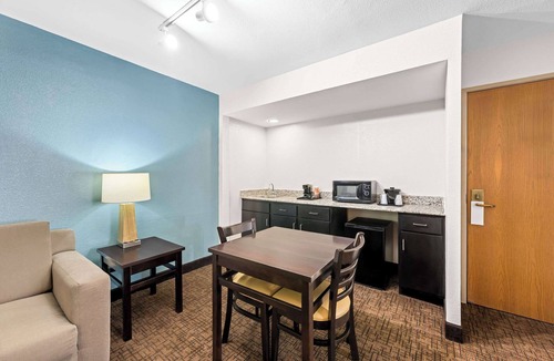 Blountville Hotel | Sleep Inn & Suites Kingsport TriCities Airport