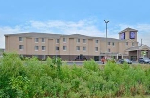 Topeka Hotel | Sleep Inn & Suites Topeka West I-70 Wanamaker
