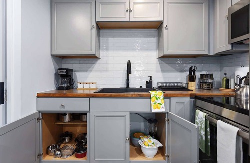 Lenexa House | SLEEPS 10 FencedYard MAJOR INTERNATIONAL SPORTING EVENT Futbol TVS
