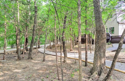 Indian Point Cabin | Sleeps 26! Awesome Family Retreat on Indian Point!