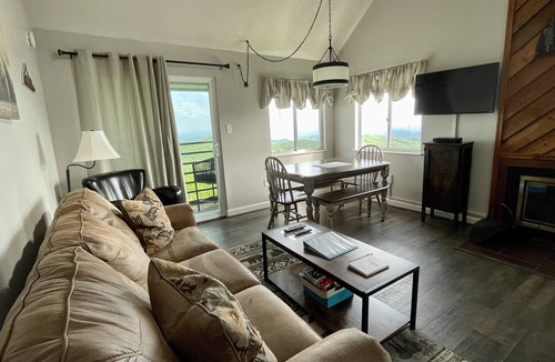 Chalet Village Condo | Smoky Mountain Memories: Stunning Mountain Views