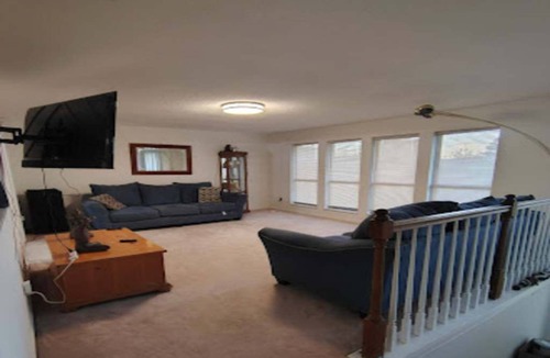 Knoxville House | Smoky Top Manor! Private 3BR Retreat Minutes from Knoxville Attractions