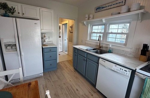 Morehead City House | So dang cute and only 3 blocks to Front Street!
