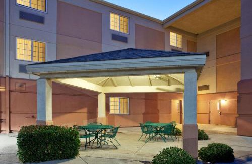 Northeast Heights Hotel | Sonesta Simply Suites Albuquerque Midtown