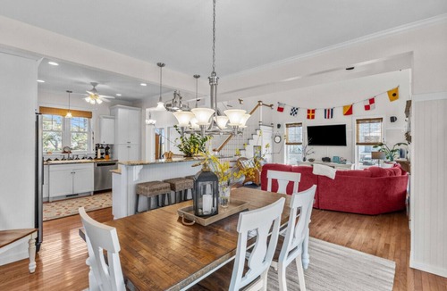 Harkers Island House | Sound Views + Sunsets + Cape Lookout Days