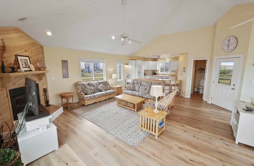 Frisco House | Soundfront DogFriendly w Hot Tub, EV Charger, Private Sound Access, Beach Nearby