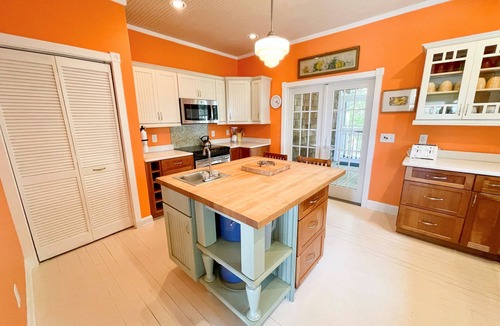 Ocracoke House | Sounds Perfect and Secret Cedars: Waterfront. Views of the Lighthouse.