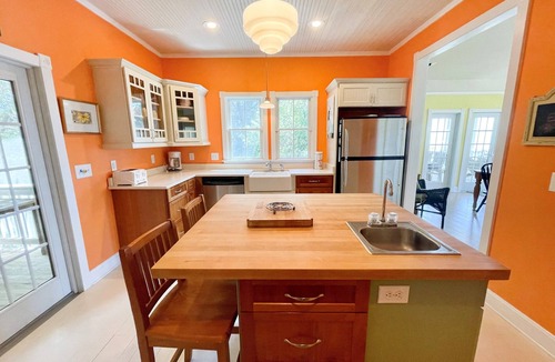 Ocracoke House | Sounds Perfect and Secret Cedars: Waterfront. Views of the Lighthouse.
