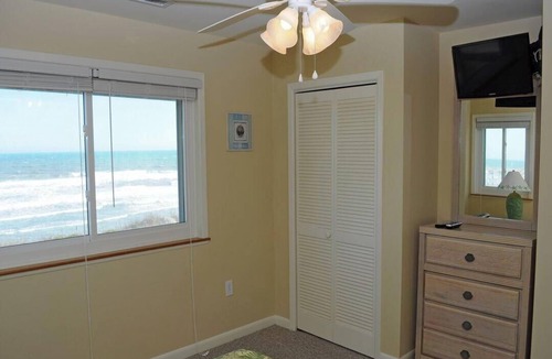 Surf City House | Southern Aire - a spacious 5-bedroom oceanfront in Surf City, NC