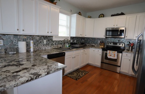 Surf City House | Southern Comfort : Private Pool, Hot Tub, Ocean Views, Elevator, & Walk to Town