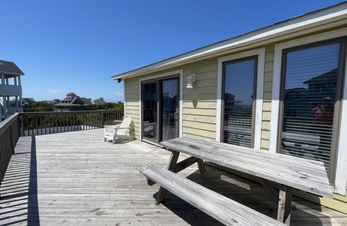Hatteras Cottage | Southern Star 5 Bedroom Cottage by RedAwning