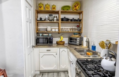 Southside House | Southwestern style home! We are your home away from home & close to everything.