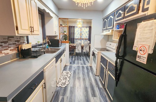 Buechel House | Spacious 3BD Luxury Stay