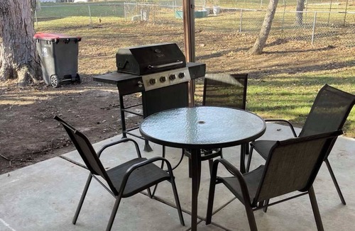 Lincoln House | Spacious 3BR/3BA Home with Two Extra Rooms and Equipped Gym