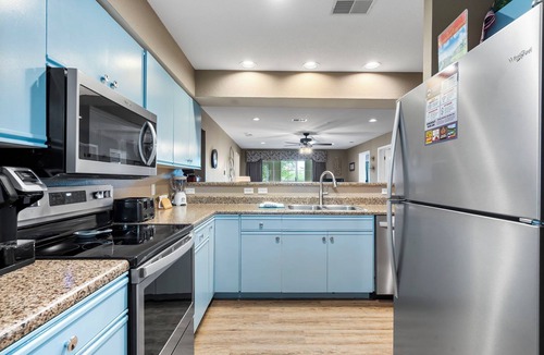 Branson Condo | Spacious 4 Bedroom, 4 Bathroom Golf Condo with Jetted Tub & Sunroom-Golf & Ticket Discounts