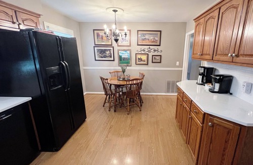 Shelbyville House | Spacious 4-bedroom house Shelbyville 1 mile from I-64