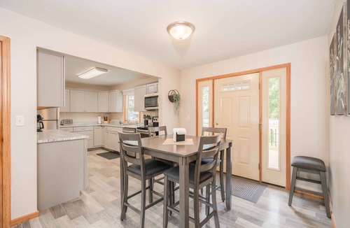 Sioux Falls House | Spacious 4BR 2BA Home Near Hospitals, Fields, and Mall