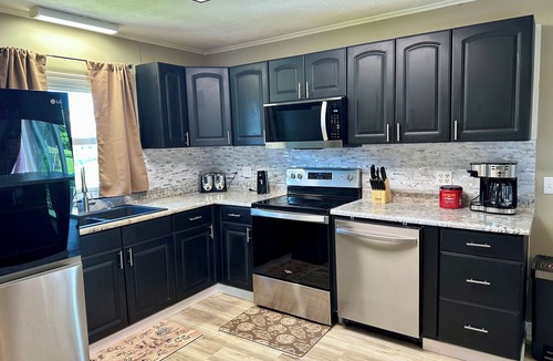 Shell Knob House | Spacious 5-bedroom house. Game Room. Travel Themed Bedrooms. 1 mile from lake.