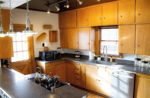 Pampa House | Spacious 5-bedroom home nestled in the heart of Pampa.