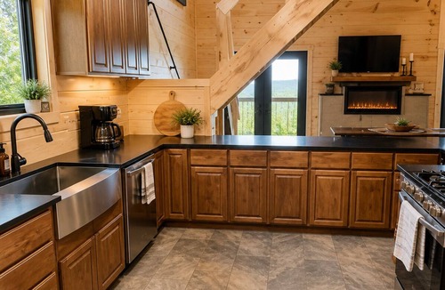 South Pittsburg House | Spacious 5-bedroom house in charming Sewanee with Mountain Views