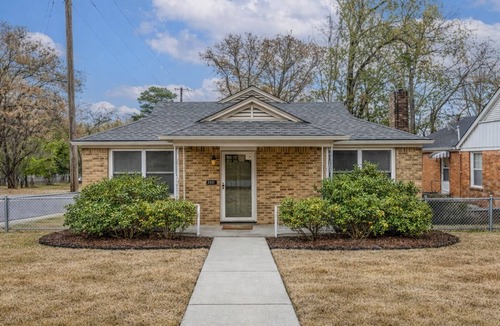 Little Rock House | Spacious Bungalow 6 Min to Downtown Sleeps 6