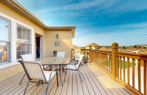 Fieldstone Bluffs Condo | Spacious condo with balcony, patio, games, fireplace, W/D, & AC