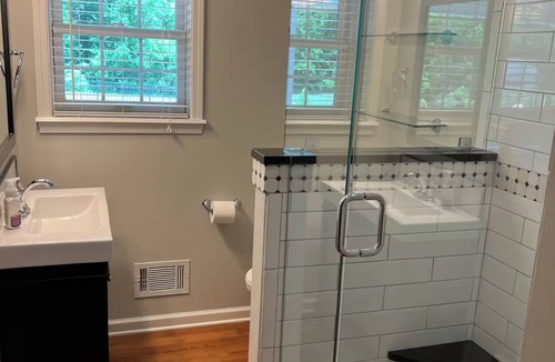 Fisherville House | Spacious countryside getaway with a pool! Fun for the whole family or friends!