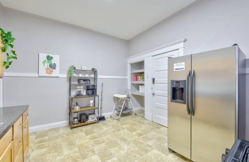 Central West End House | Spacious CWE 5BR Free Parking Near BJC Forest Park
