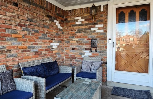 Klondike House | Spacious Escape: Five Bedroom Home Near Airport, Expo Center