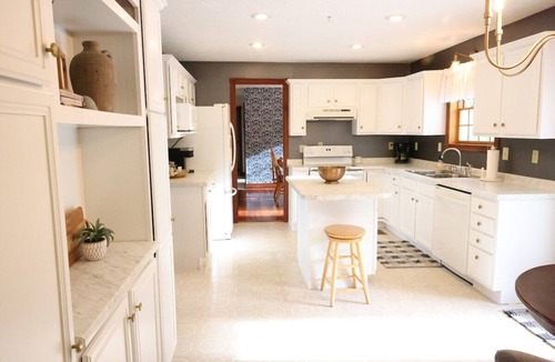 Hitchins House | Spacious Family Home w/Fireplace & Fire Pit