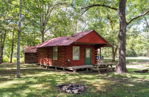 Lesterville Cabin | Spacious Log Cabin, Fire Pit & Shared Pool