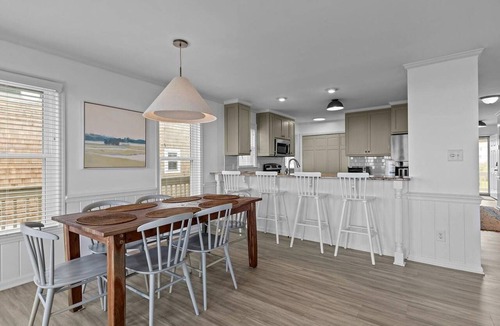 Atlantic Beach Cottage | Spacious Oceanfront Vacation Home on Ocean Ridge Drive Atlantic NC