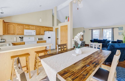 North Central Omaha House | Spacious Pet-Friendly Home Quiet Neighborhood