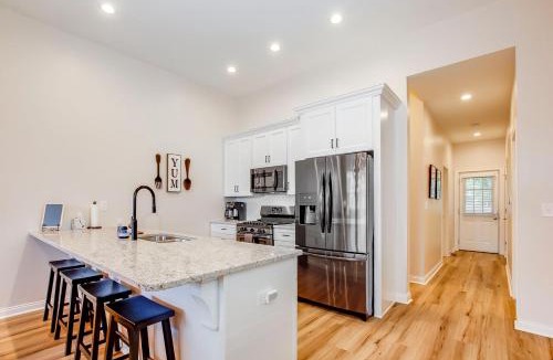 Shelby Park House | Spacious Retreat with Hot Tub - Near Expo & Downtown