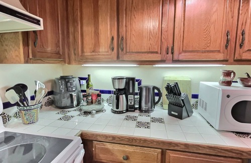 Arroyo Seco Condo | Spacious, Well Stocked Condo in the Foothills