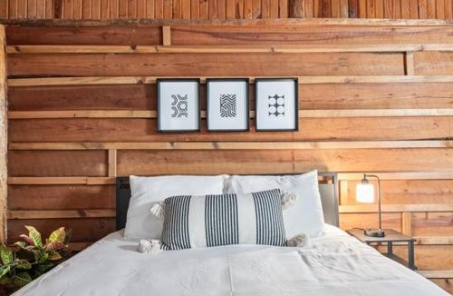 Madill Hotel | Spacious Wooden Suite #4 By The Lake at Texoma Shores Resort