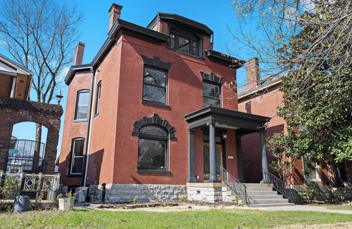 Cherokee Triangle House | Speakeasy-inspired home with private game room!