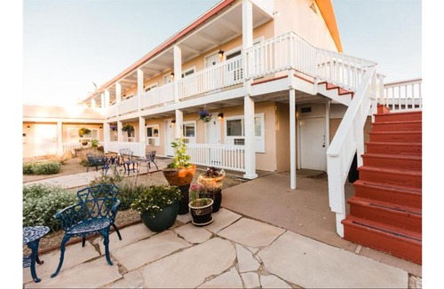 Cimarron Hotel | St James A3